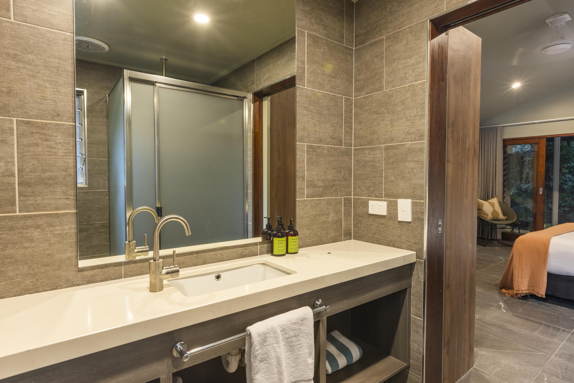 Rainforest Hideaway Bathroom at Daintree Ecolodge